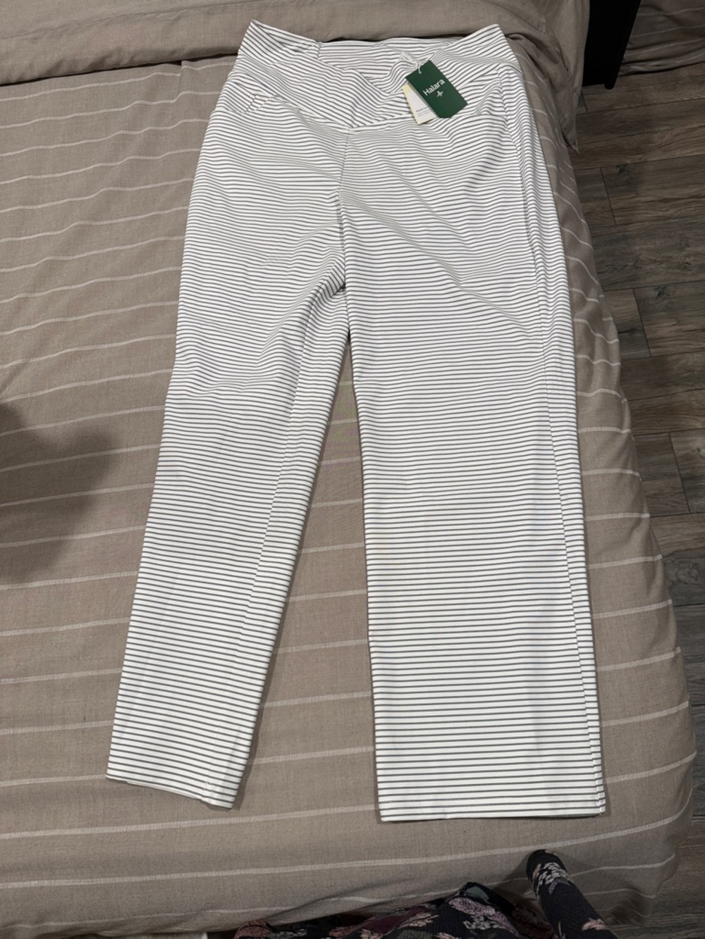 HALARA White Pants with Thin Black Stripes - Straight Leg